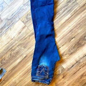 Vigors bootcut jeans.